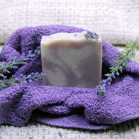 UNWIND—with French Lavender, Aloe & Oatmeal